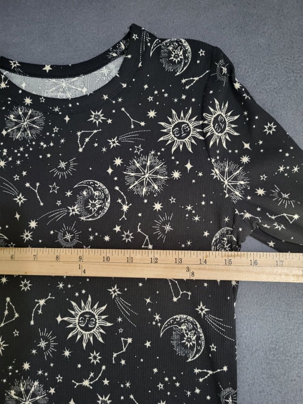 NOBO Juniors SZ LG Thermal Celestial Sun Moon Stars Top Whimsygoth Witchy - Picture 4 of 6